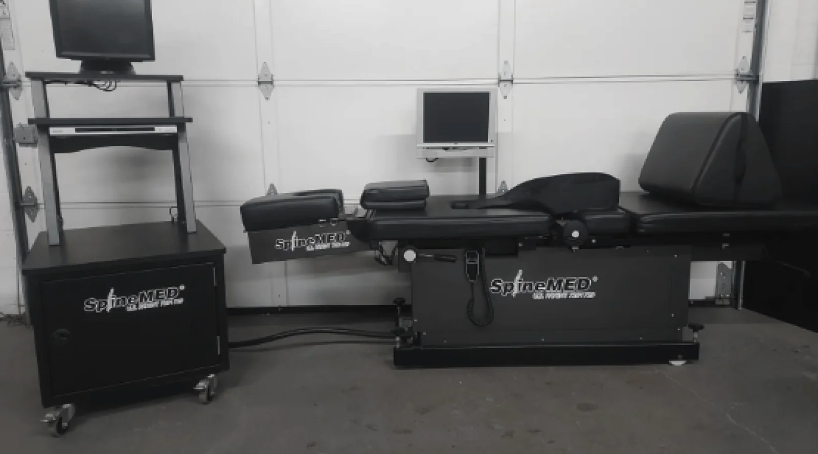 The SpineMED decompression unit set up in an Active Lifestyle Medical treatment room